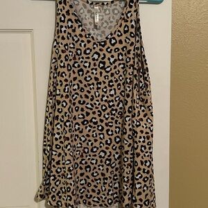 Chic Leopard Print Tank Top